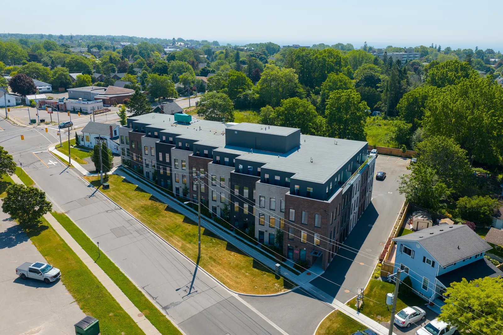 Multi-Unit & Condo project photo