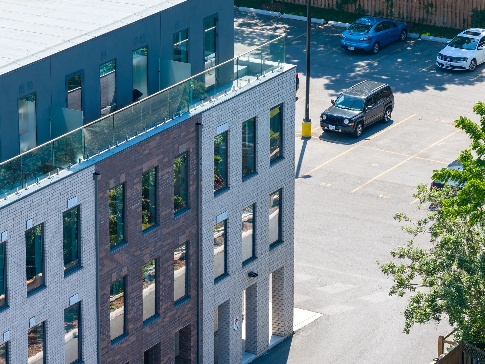 Multi-Unit & Condo project photo